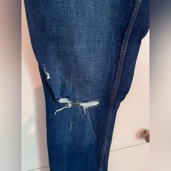 Old Navy rockstar high waisted Jeans - size 8 - Picture 11 of 11